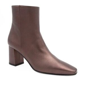 Amalfi by Rangoni Faraona Block Heel Bootie Libre Bronze size 6M